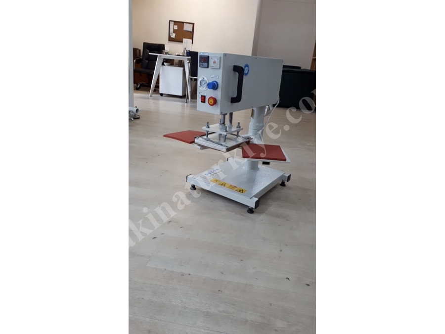 1.1 kW Yarı Otomatik Gezer Kafa Transfer Baskı Presi