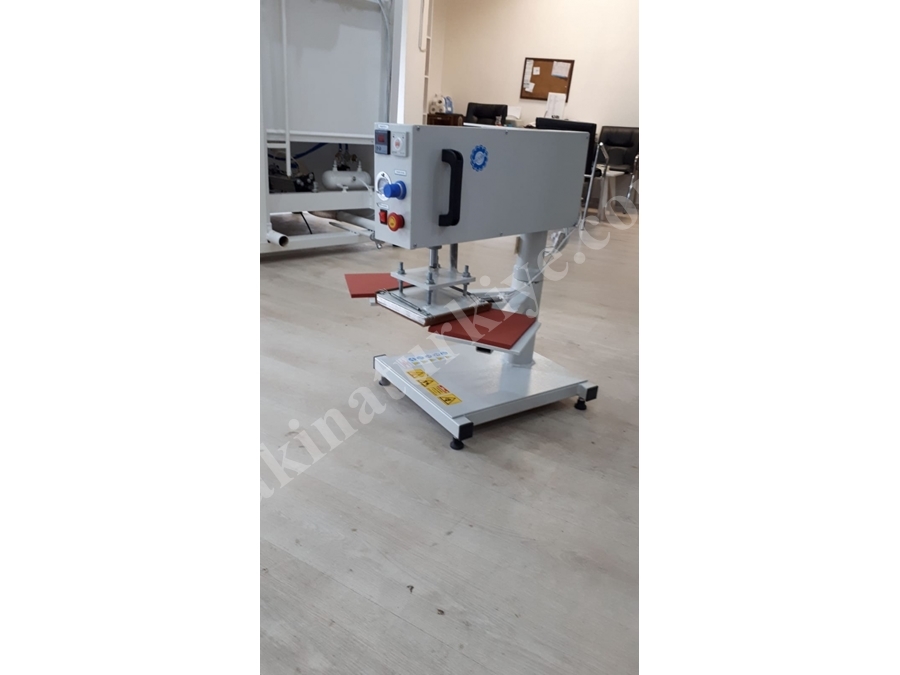 1.1 kW Yarı Otomatik Gezer Kafa Transfer Baskı Presi
