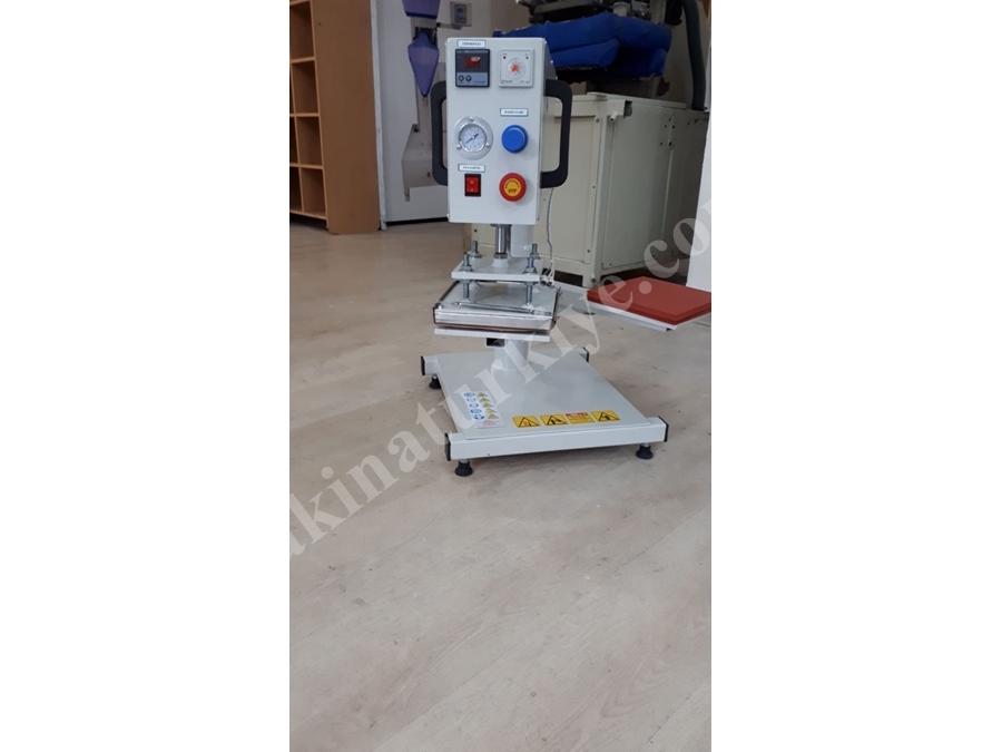 1.1 kW Yarı Otomatik Gezer Kafa Transfer Baskı Presi