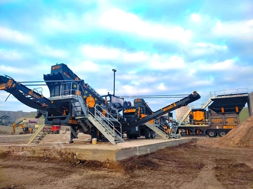 120-180 Tons / Hour Mobile Stone Crushing Plant