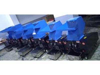 Plastic Raw Material Crushing Machine - 0