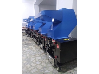 Plastic Raw Material Crushing Machine - 2