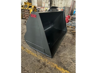 Volvo L60 Loader Grab Log Attachment - 3