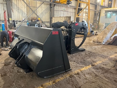 Volvo L60 Loader Grab Log Attachment - 1