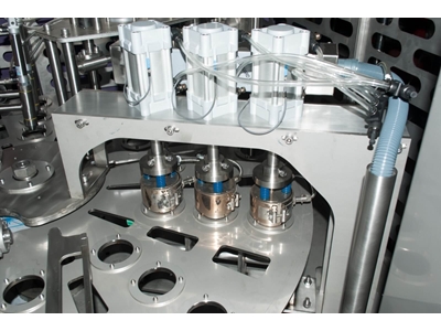 Plastic Case Filling and Sealing Machine - 2