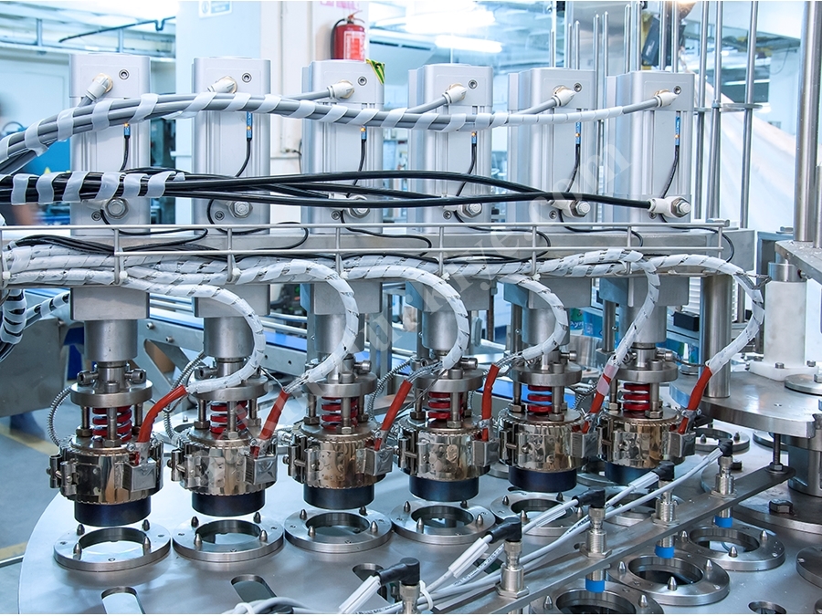 6500 - 7000 Adet / Saat Otomatik Sıvı Dolum Makinası