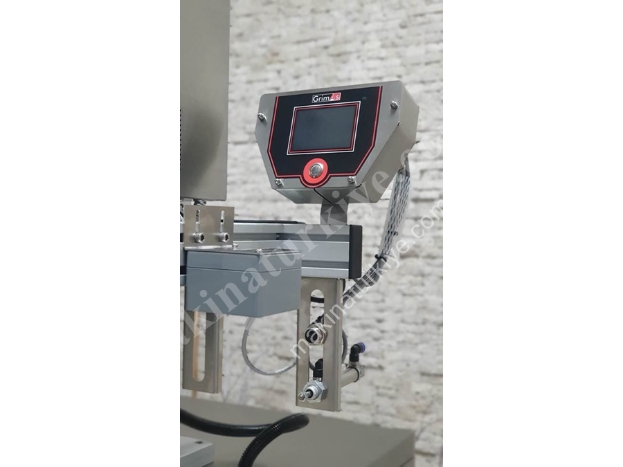 Automatic Foil Sealing Machine