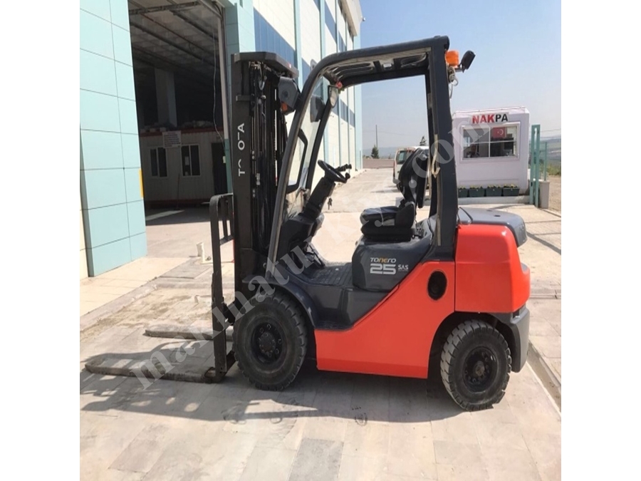 2500 Kg 4.70 Metre Forklift