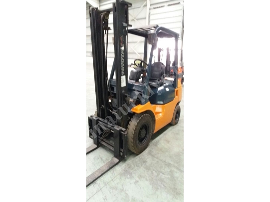 2500 Kg 4.30 Metre Forklift