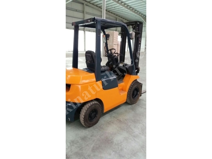 2500 Kg 4.30 Metre Forklift