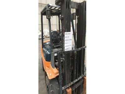 2500 Kg Vitesli Forklift - 0