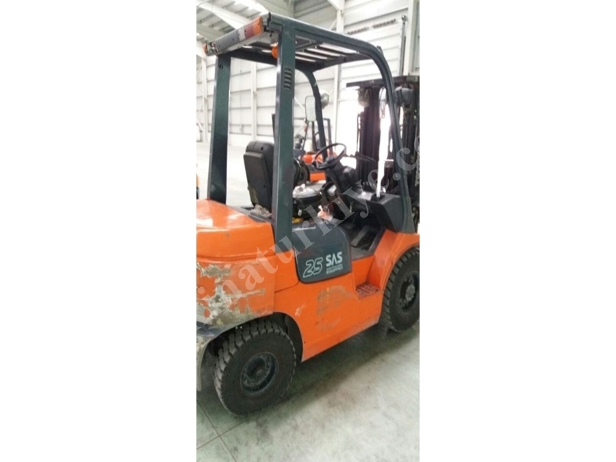 2500 Kg 4.7 Metre Dizel Forklift