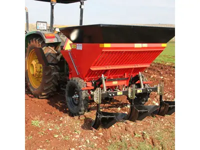 Machine de plantation de pommes de terre à 2 rangs