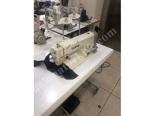 SI 777 B Industrial Sewing Machine with Blade