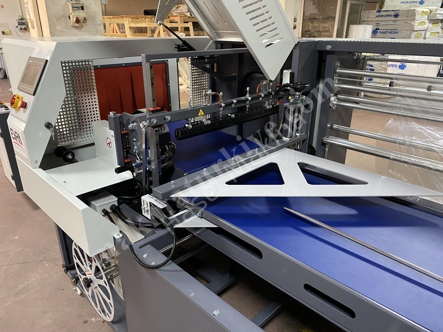 950 Mm Sürekli Kesim Shrink Ambalaj Makinesi