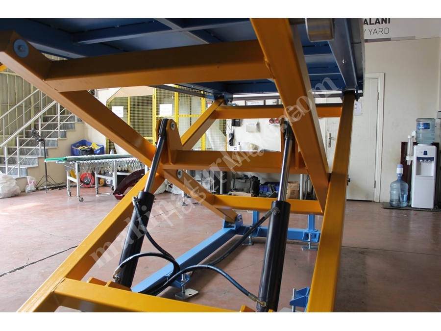 1000 X 2000 Mm Tek Makaslı Endüstriyel Lift Sistemleri