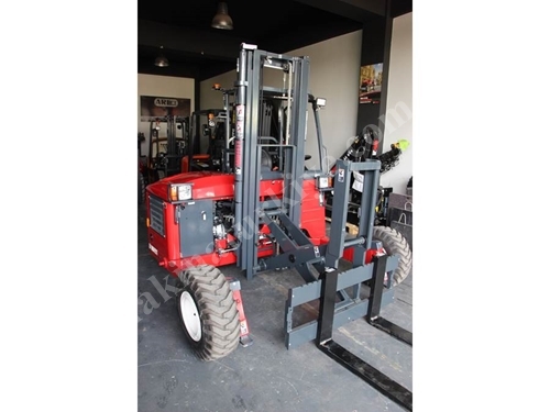 Moffett 2.5 Ton Arazi Tipi Forklift 3X3