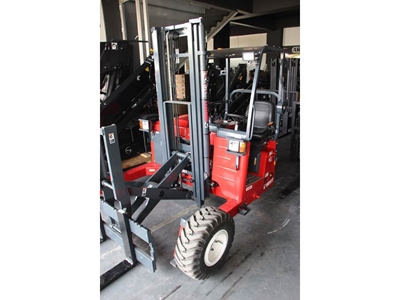 Moffett 2.5 Ton Arazi Tipi Forklift 3X3 - 6