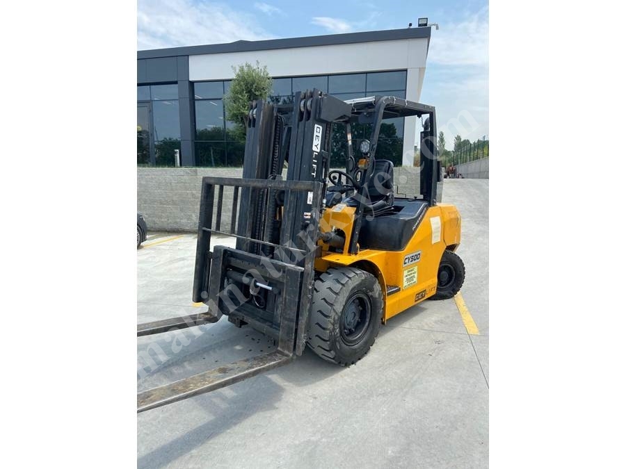 Ceylift Triplex CY500 5 Ton Asansörlü Dizel Forklift