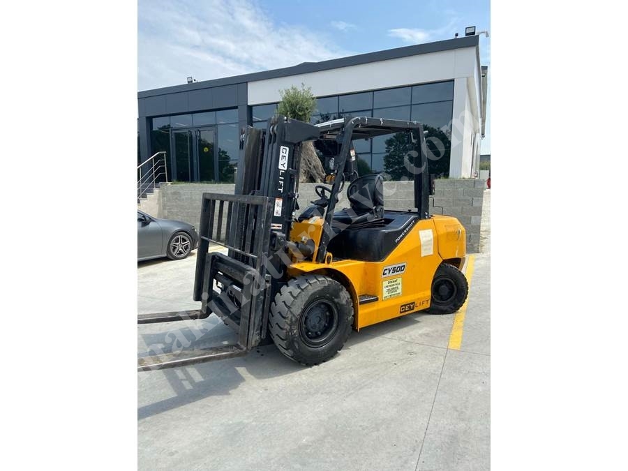 Ceylift Triplex CY500 5 Ton Asansörlü Dizel Forklift