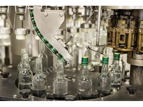 Glasflaschen-Aluminiumkappen-Verpress- und Verschließmaschine