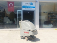510 mm 55 Liter Ride-On Floor Scrubber
