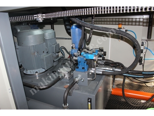 SMS 65.5.1 Plastik Enjeksiyon Şişirme Makinası