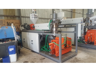 60 - 120 Liter Plastic Injection Blow Molding Machine - 3