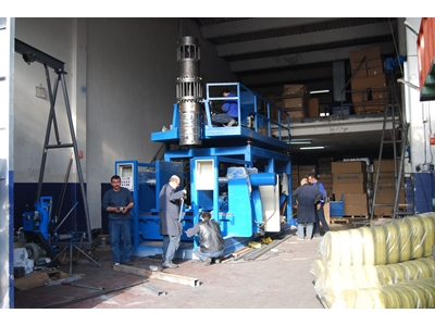 60 - 120 Liter Plastic Injection Blow Molding Machine - 2