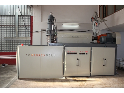 60 - 120 Lt. Plastic Injection Blow Molding Machine - 0