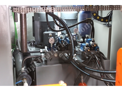 SMH 100.10.2 Plastik Enjeksiyon Şişirme Makinası