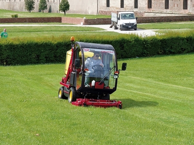 4*4 Multifunktioneller hydrostatischer Straßenkehrer - 1