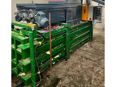 150 kg Horizontale Müllpresse - 3