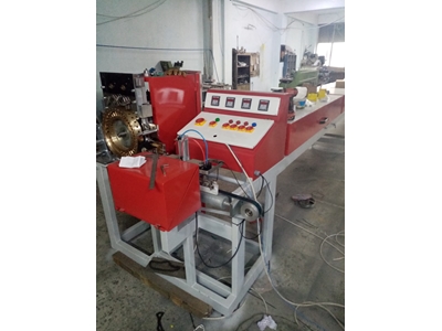 GT-77 C Tipi Yarı Otomatik Küp Şeker Makinası - 1