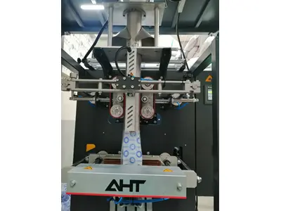 30-45 Pack / Minute Vertical Scale Filling Packaging Machine