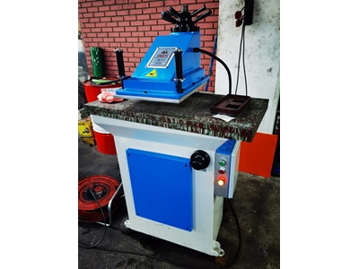 Presse de découpe à tête rotative guillotine  - 0