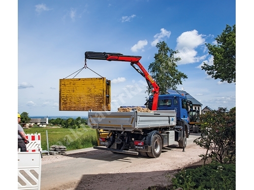 5700 Kg (9.8 Mt.) Truck-Mounted Folding Boom Mobile Crane