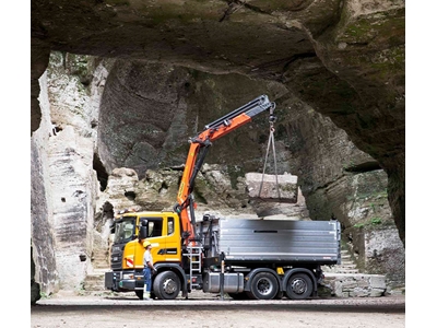 Grue mobile pliante sur camion 6100 kg (17 Mt) - 1