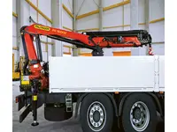 Grue mobile pliante sur camion 6200 kg (17 Mt)