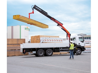 6100 Kg (19 Mt) Truck-Mounted Folding Boom Mobile Crane - 2