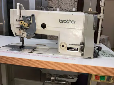 Mechanical Thread Trimming Double Needle Sewing Machine