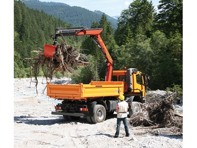 5700 Kg (14.1 Metre) Araç Üstü Katlanır Bomlu Mobil Vinç - 1