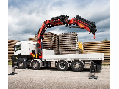 Grue mobile à flèche pliable sur camion, 23 tonnes (15,8 mt) - 3