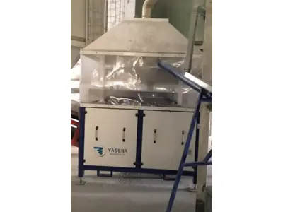 Machine de dosage de matières plastiques avec système de contrôle PLC