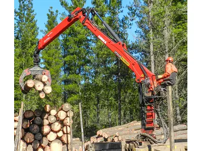 5 Ton (10.4 Mt.) Log Loading Mobile Crane