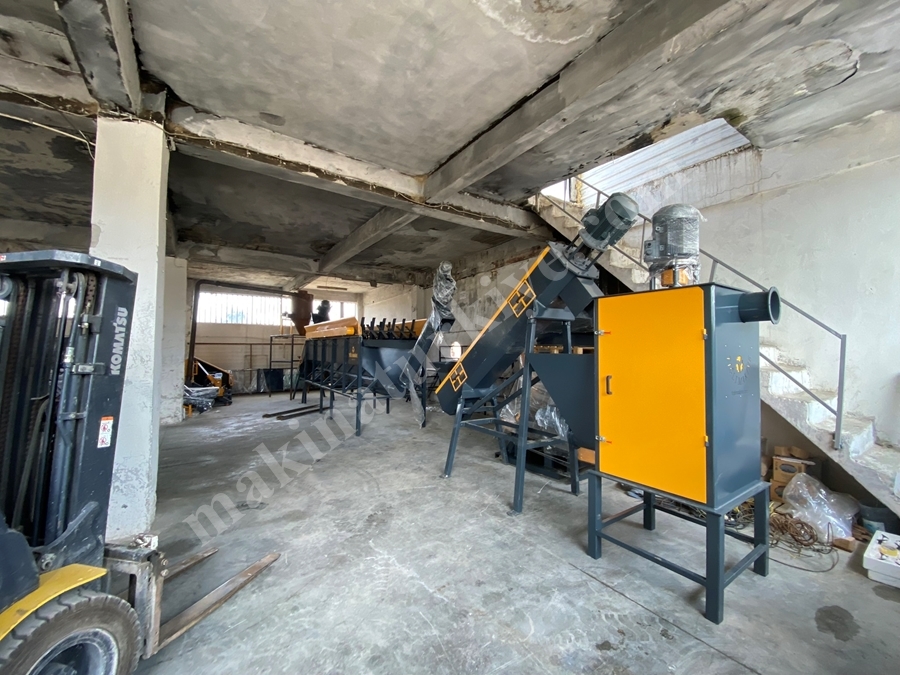 300-400 Kg Saat Kapasite Dikey Plastik Santrifüj