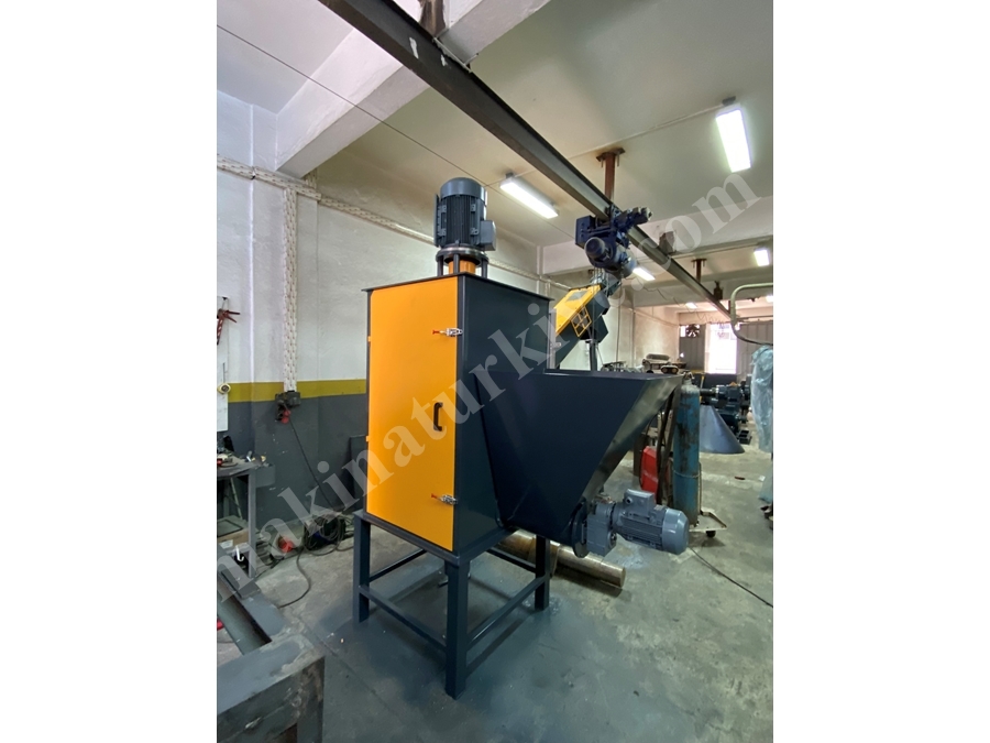 300-400 Kg Saat Kapasite Dikey Plastik Santrifüj