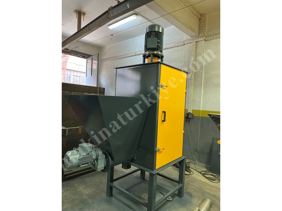 300-400 Kg Saat Kapasite Dikey Plastik Santrifüj