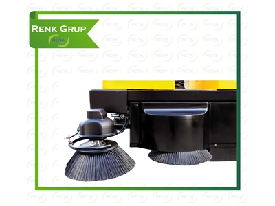 180 Lt Garbage Capacity Electric Road Sweeper - 1