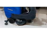 Mn V8 (Parking Lot - Hospital - Mall) Riding Floor Cleaning Machine - 4